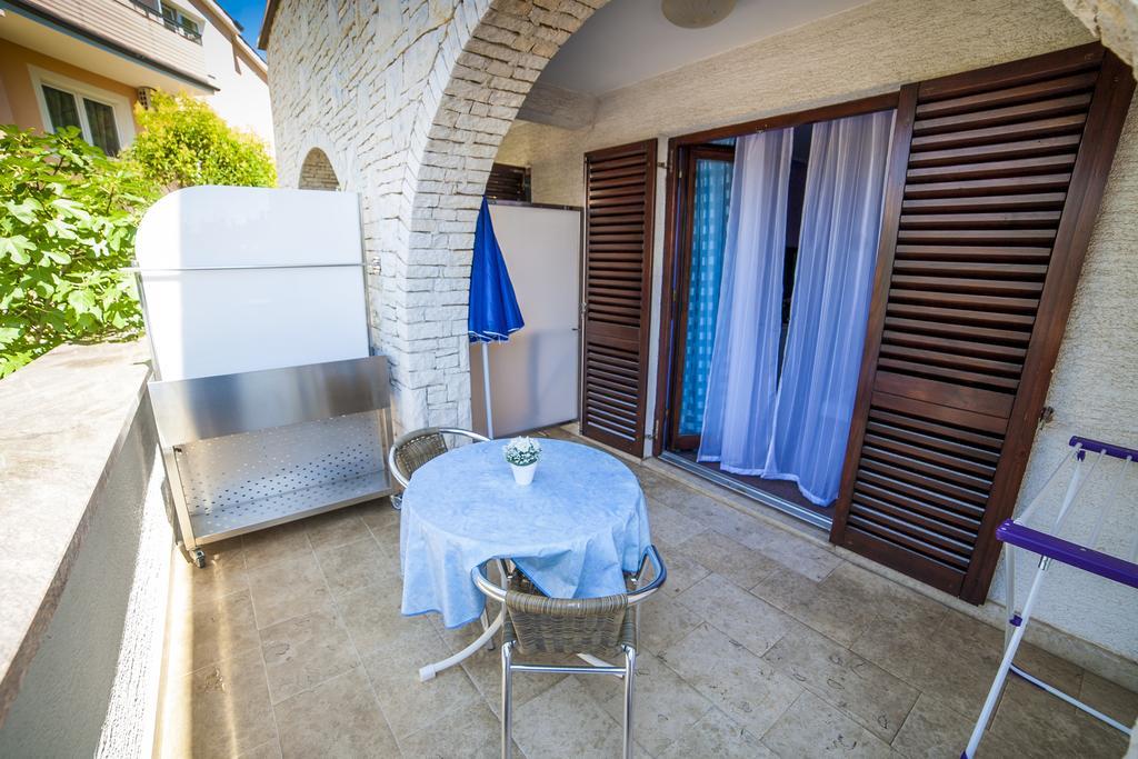Doppelzimmer mit Balkon und Meerblick
